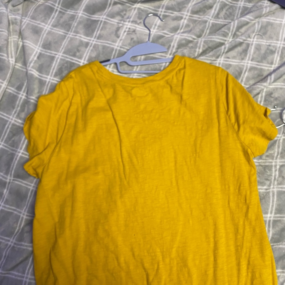 Yellow Top - Picture 2 of 3